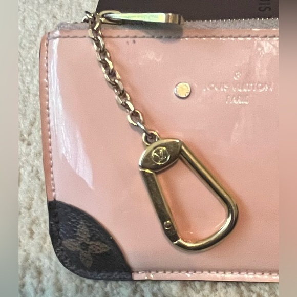 💯Authentic Louis Vuitton Patent Leather Cles Pouch/Card Holder, Gift Box & Bag - Picture 3 of 16